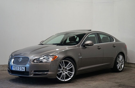 Jaguar XF 2 of 16