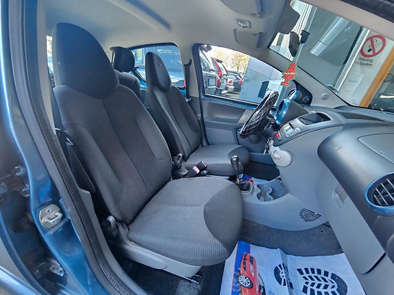 Toyota Aygo 9 of 11