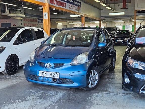 Toyota Aygo 2 of 11