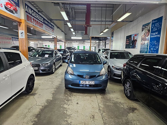 Toyota Aygo 3 of 11