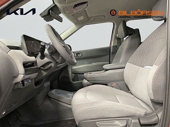 Kia EV3 8 of 14
