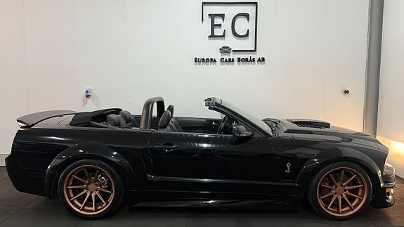 Ford Mustang 14 of 19