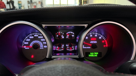 Ford Mustang 9 of 19