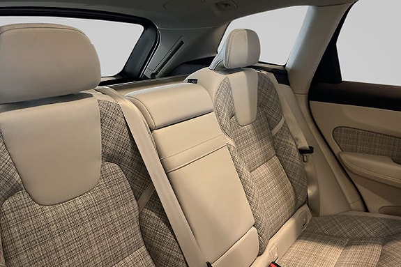 Volvo XC60 10 of 11