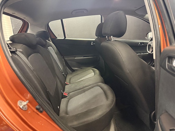 Hyundai i20 11 of 13