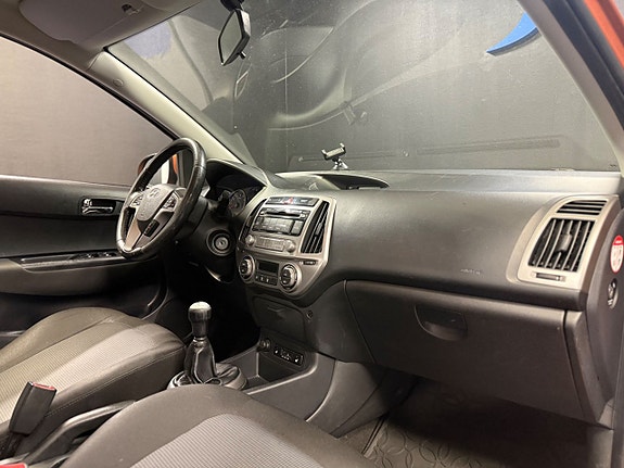 Hyundai i20 9 of 13