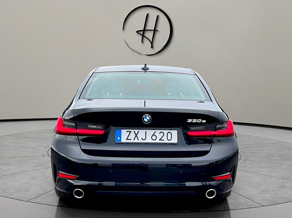 BMW 330e 5 of 30