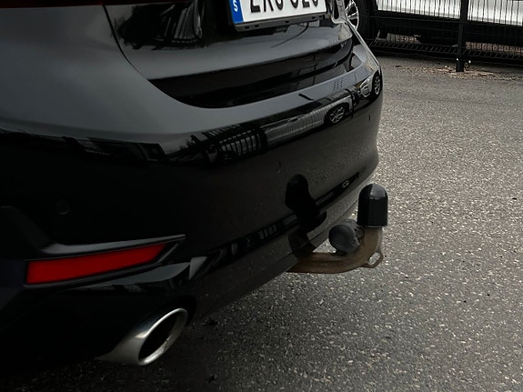 BMW 330e 10 of 30