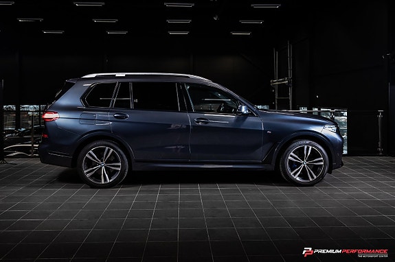 BMW X7 8 of 30