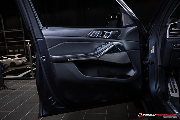 BMW X7 13 of 30