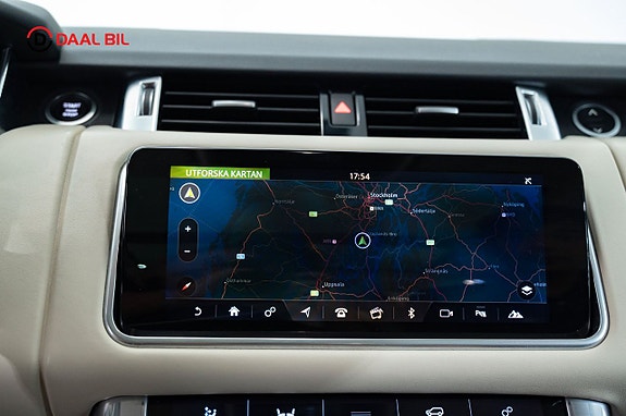 Land Rover Range Rover Sport 16 of 30