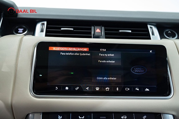 Land Rover Range Rover Sport 17 of 30