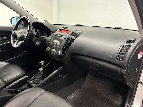 Kia Ceed 10 of 15