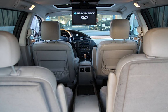 Chrysler Pacifica 10 of 15