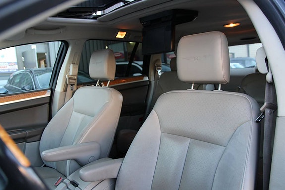 Chrysler Pacifica 15 of 15