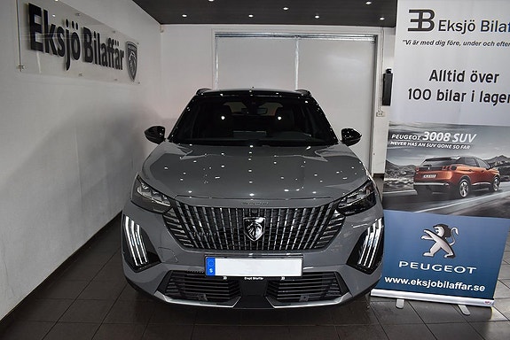 Peugeot 2008 2 of 5