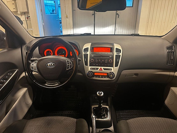 Kia Ceed 14 of 18