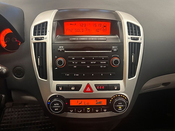 Kia Ceed 8 of 18