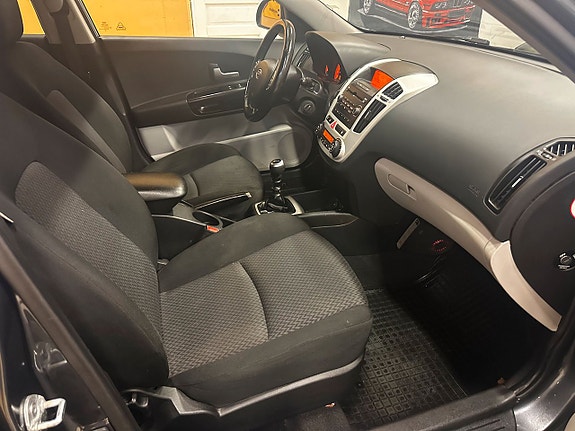 Kia Ceed 16 of 18