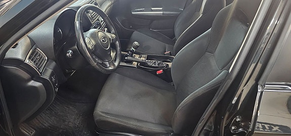 Subaru Impreza 4 of 5