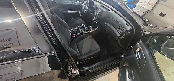 Subaru Impreza 14 of 14