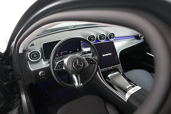Mercedes-Benz C180 10 of 23