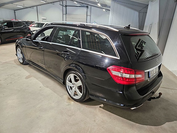 Mercedes-Benz E-Klass 4 of 9