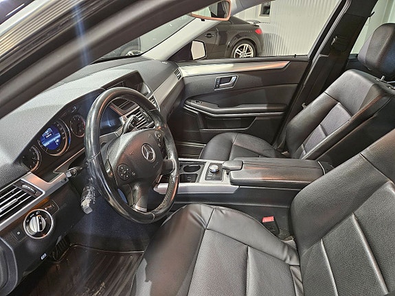 Mercedes-Benz E-Klass 5 of 9