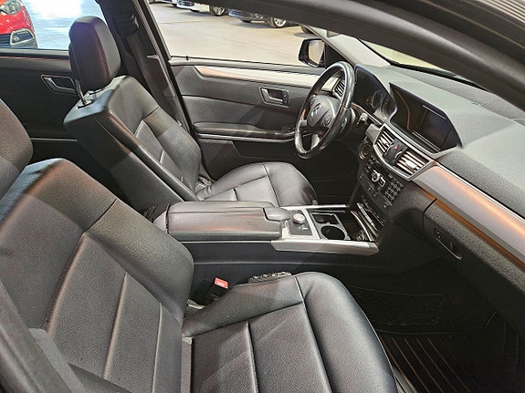 Mercedes-Benz E-Klass 6 of 9