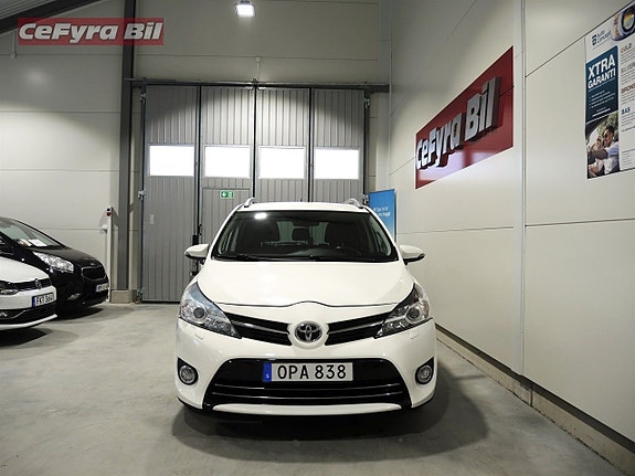 Toyota Verso 2 of 5