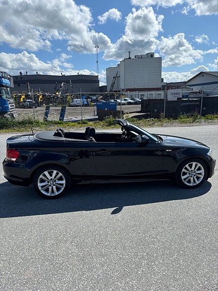 BMW 118i 12 of 16