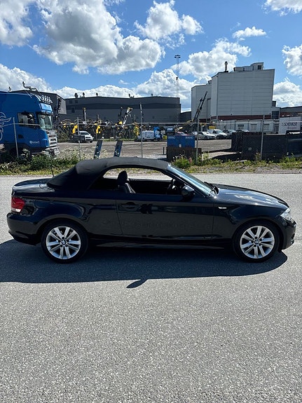 BMW 118i 14 of 16