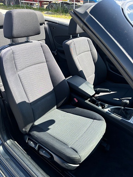 BMW 118i 9 of 16