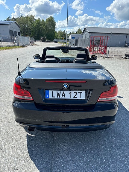 BMW 118i 15 of 16