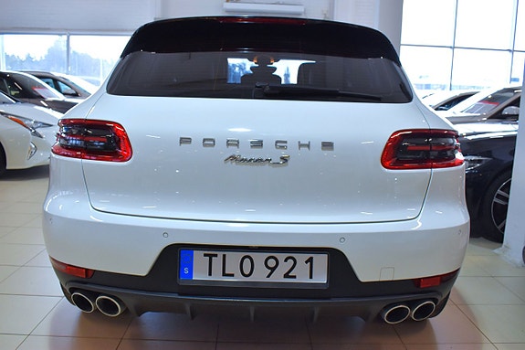 Porsche Macan S 4 of 25