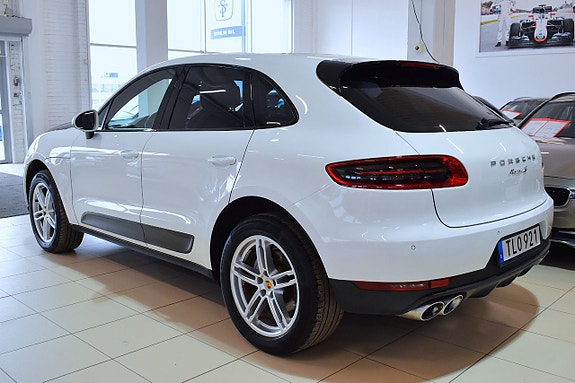 Porsche Macan S 3 of 25