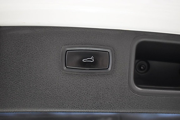 Porsche Macan S 6 of 25