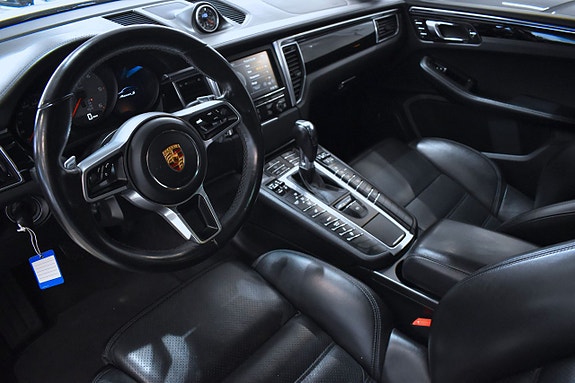 Porsche Macan S 8 of 25