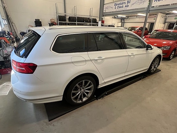 Volkswagen Passat 4 of 5