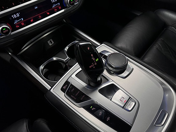 BMW 730 14 of 27