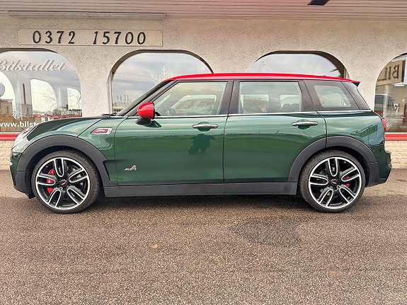 MINI Clubman Cooper 2 of 5