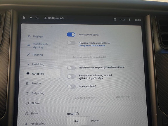 Tesla Model X 14 of 27