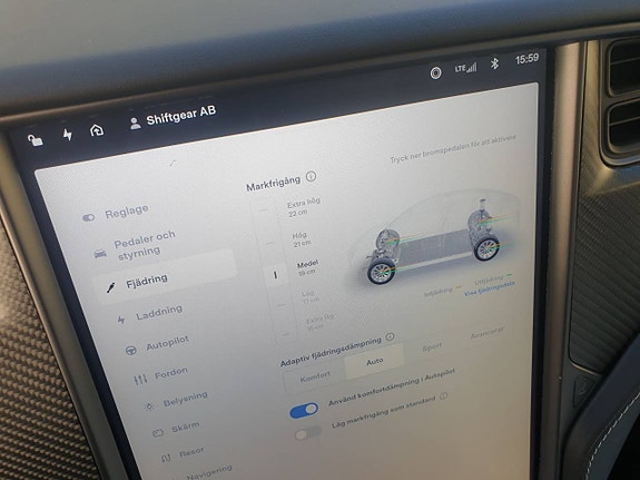 Tesla Model X 13 of 27