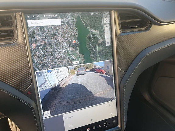 Tesla Model X 18 of 27