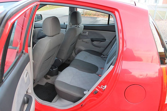 Kia Picanto 9 of 9