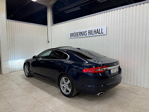 Jaguar XF 5 of 18