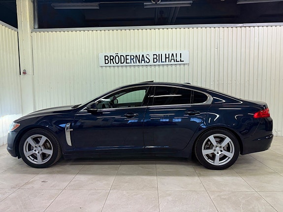 Jaguar XF 4 of 18