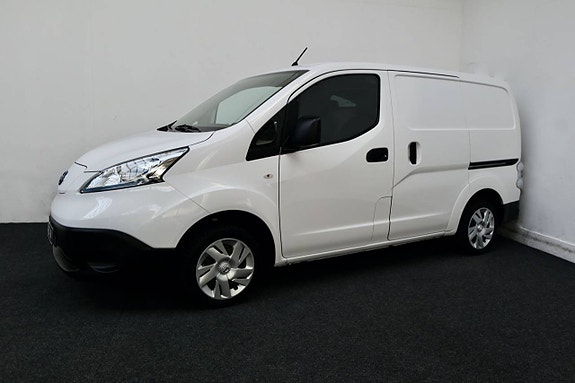 Nissan e-NV200 2 of 5