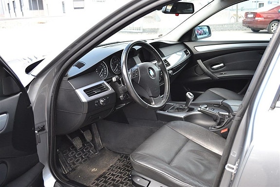 BMW 525 11 of 12