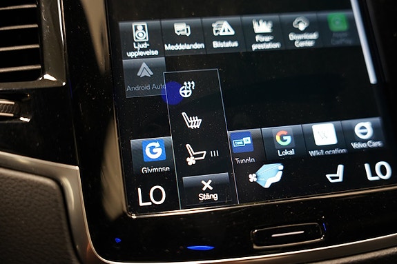 Volvo XC90 24 of 30